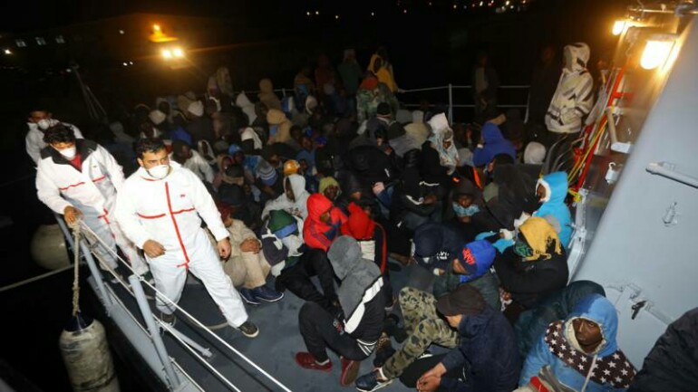 إيطاليا: إنقاذ 1400 مهاجر من البحر وغرق شخصين البارحة الثلاثاء