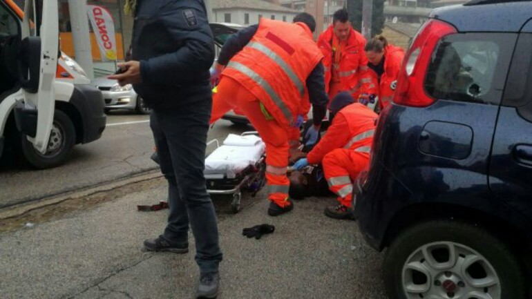 اطلاق النار من سيارة على المارة في مدينة Macerata الإيطالية 