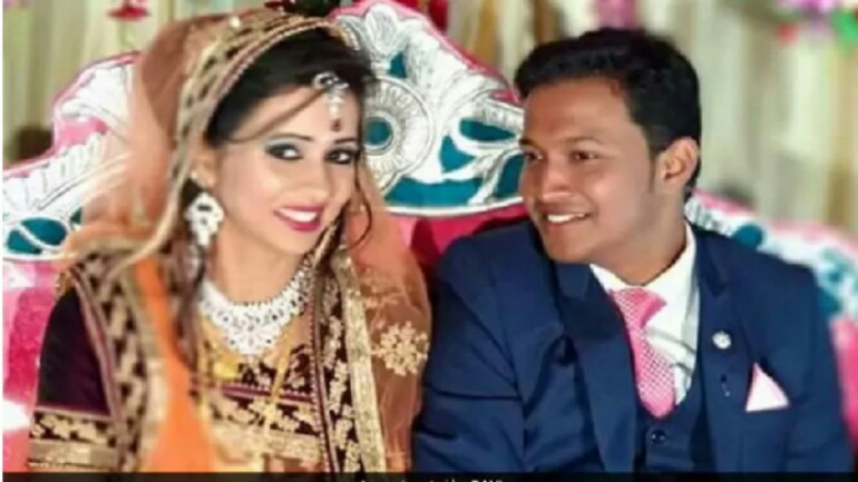 مقتل عريس واصابة عروسته بجراح خطيرة في الهند بانفجار هدية الزفاف عند فتحها